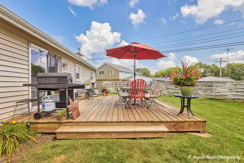 1615 May Dr, Johnsburg, IL 60051 photo 25