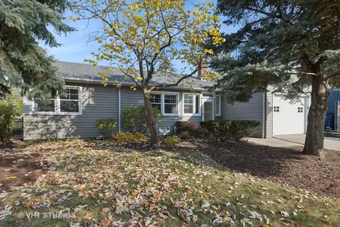 330 5th St, Downers Grove, IL 60515