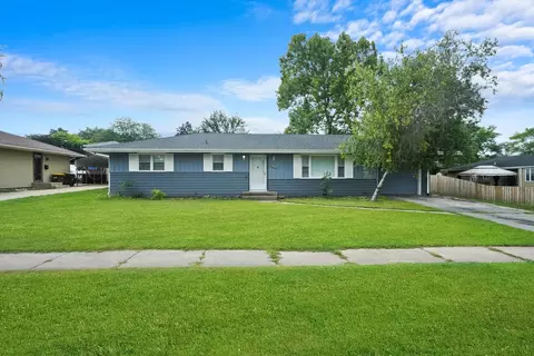 3707 Florida Dr, Rockford, IL 61108