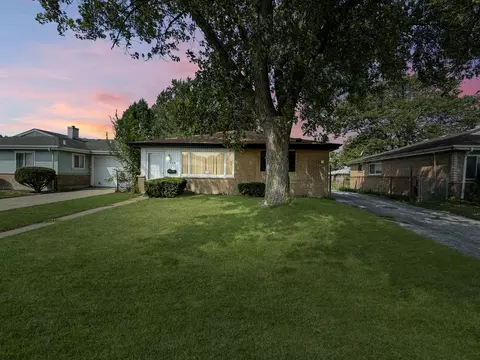 1266 Burnham Ave, Calumet City, IL 60409