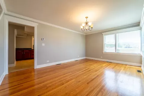 5 N 6th Ave, Des Plaines, IL 60016 photo 10
