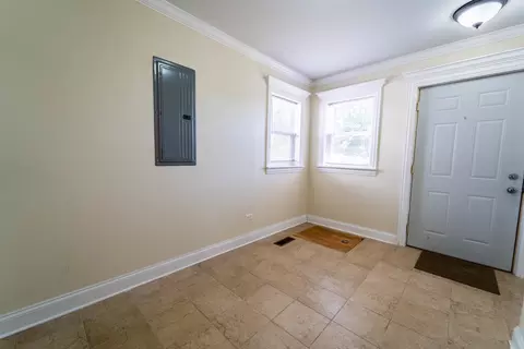 5 N 6th Ave, Des Plaines, IL 60016 photo 24