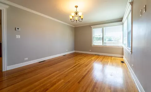 5 N 6th Ave, Des Plaines, IL 60016 photo 12