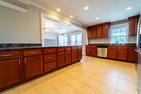 5 N 6th Ave, Des Plaines, IL 60016 photo 6