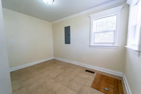 5 N 6th Ave, Des Plaines, IL 60016 photo 25