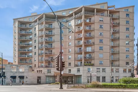 4350 N Broadway St #407, Chicago, IL 60613