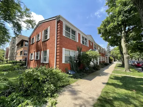 4101 W Berteau Ave #201, Chicago, IL 60641