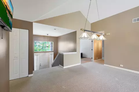 366 Ashford Cir #3, Bartlett, IL 60103 photo 4