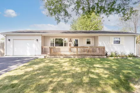 1007 Schoolgate Rd, New Lenox, IL 60451