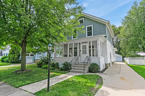 541 N 6th St, Dekalb, IL 60115