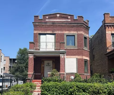 3716 W Ferdinand St, Chicago, IL 60624
