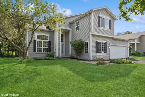 230 Sparrow Ln, Bolingbrook, IL 60490