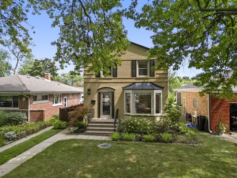 8225 Keystone Ave, Skokie, IL 60076