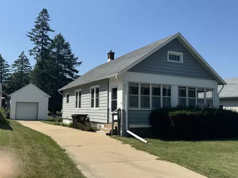 108 N Sunset Ave, Freeport, IL 61032