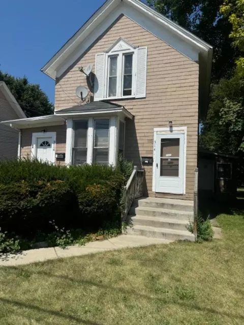 314 Ann St, Elgin, IL 60120 photo 2