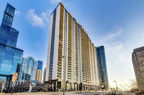 400 E Randolph St #3608, Chicago, IL 60601