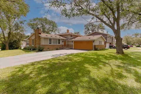 17117 Linden Dr, Hazel Crest, IL 60429