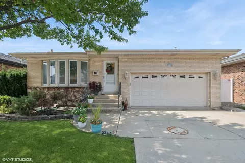 4730 N Maria Ct, Chicago, IL 60656
