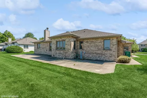 Exterior - 24204 Simo Dr, Plainfield, IL 60586 photo 2 of 3