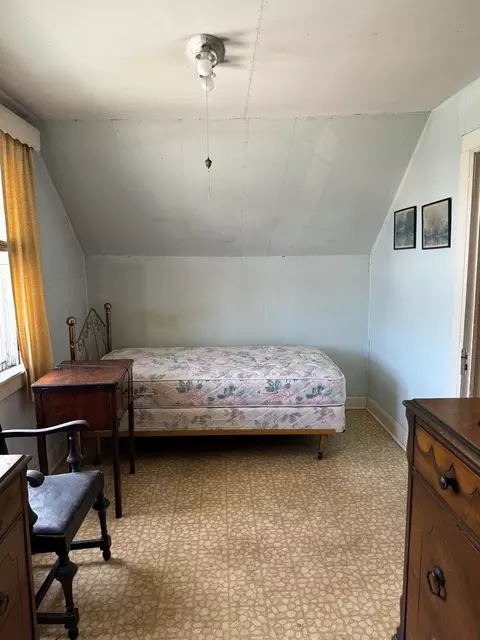 Bedroom - 3949 S Artesian Ave, Chicago, IL 60632 photo 2 of 4