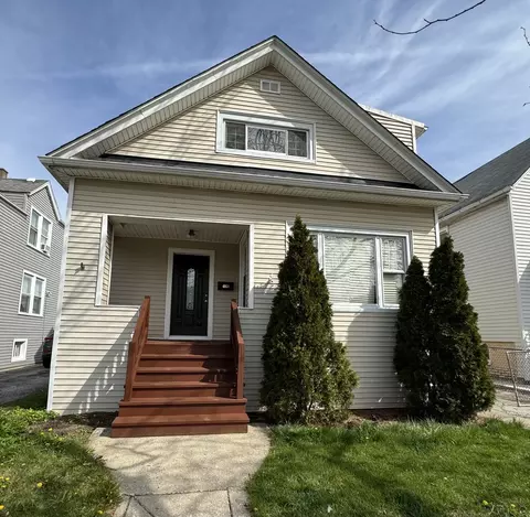 4938 W Eddy St, Chicago, IL 60641