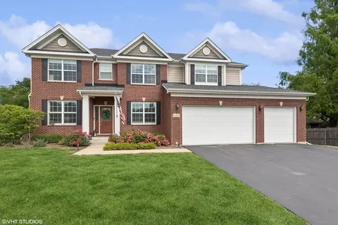 1384 W Hill St, Palatine, IL 60067
