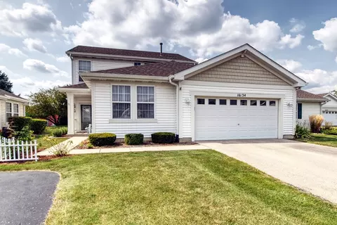 16134 Huron St, Crest Hill, IL 60403