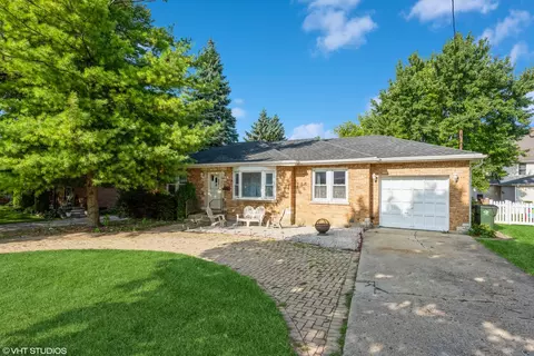 108 S Plum Grove Rd, Palatine, IL 60067