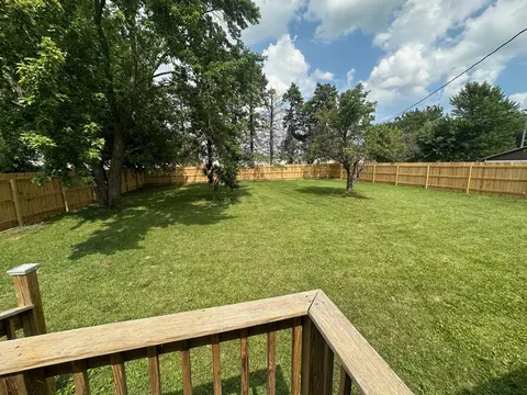 237 E Spruce St, Paxton, IL 60957 photo 4