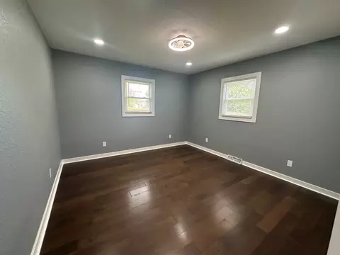237 E Spruce St, Paxton, IL 60957 photo 7