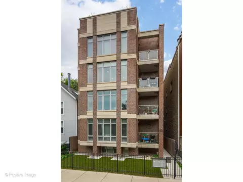3048 N Sheffield Ave #4, Chicago, IL 60657