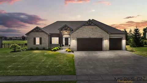 636 Independence Ave, Sycamore, IL 60178