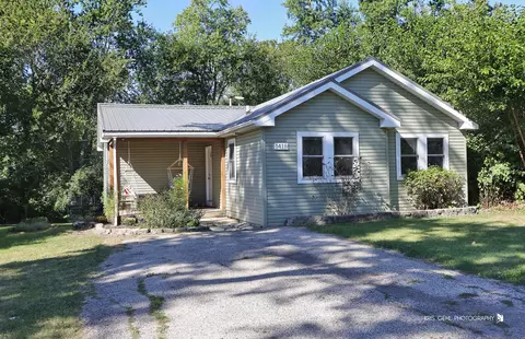 1418 Meadowbrook Dr, Round Lake Beach, IL 60073