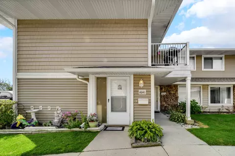 6041 Kit Carson Dr #16-4, Hanover Park, IL 60133