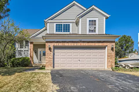 1346 Geneva Ln, Bartlett, IL 60103 photo 2