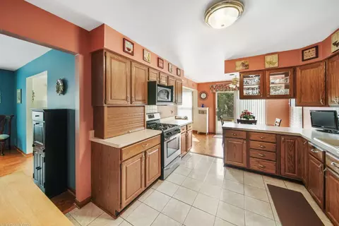 Kitchen - Undisclosed, Wheaton, IL 60189 photo 3 of 5