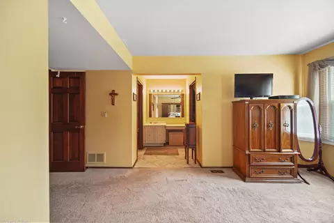 Bedroom - Undisclosed, Wheaton, IL 60189 photo 2 of 4