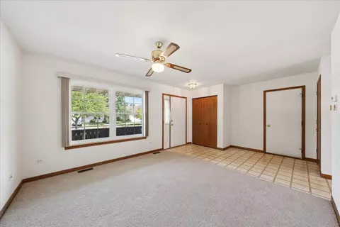 Living - 26541 W Deer Path, Channahon, IL 60410 photo 2 of 3