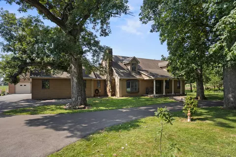 6705 N West Arrowhead Dr, Urbana, IL 61802