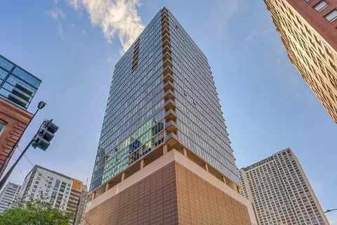 550 N Saint Clair St #2602, Chicago, IL 60611