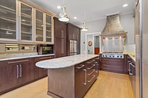 Kitchen - 52 E Cedar St, Chicago, IL 60611 photo 6 of 8
