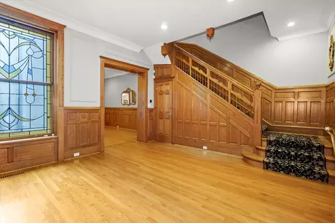 Entry Way - 52 E Cedar St, Chicago, IL 60611 photo 2 of 5