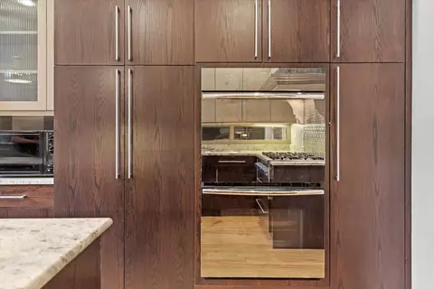 Kitchen - 52 E Cedar St, Chicago, IL 60611 photo 4 of 8