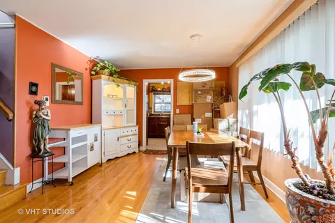 Dining - 1040 S Wolf Rd, Des Plaines, IL 60016 photo 2 of 2