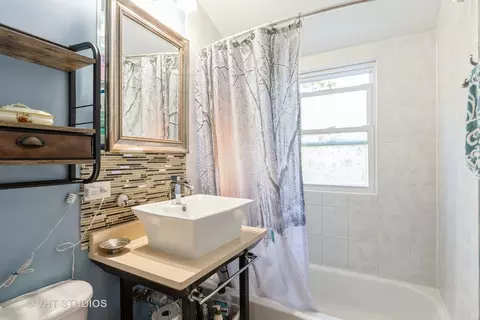 Bath - 1040 S Wolf Rd, Des Plaines, IL 60016 photo 1 of 2