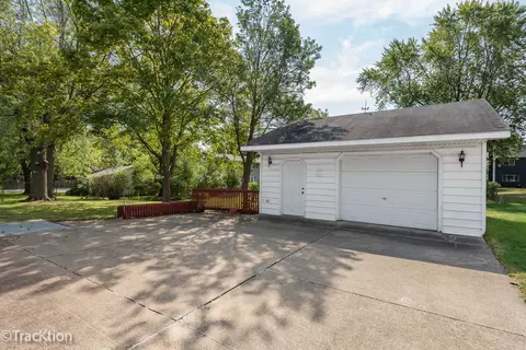 Exterior - 1055 Reckinger Rd, Aurora, IL 60505 photo 2 of 4