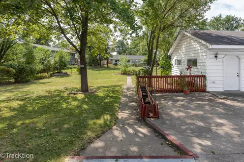 Exterior - 1055 Reckinger Rd, Aurora, IL 60505 photo 3 of 4