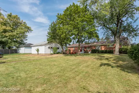 Exterior - 1055 Reckinger Rd, Aurora, IL 60505 photo 4 of 4
