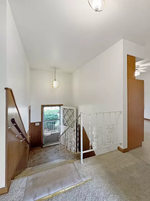 1932 W Laurel St, Freeport, IL 61032 photo 12