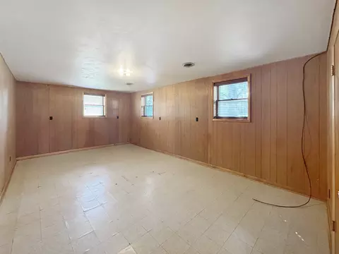 1932 W Laurel St, Freeport, IL 61032 photo 17